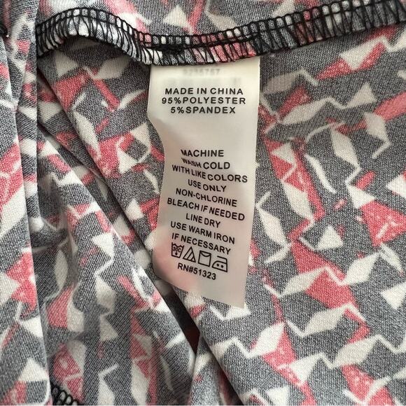 Vince Camuto plus red black white geometric print faux wrap dress 3/4 sleeve - Picture 6 of 6